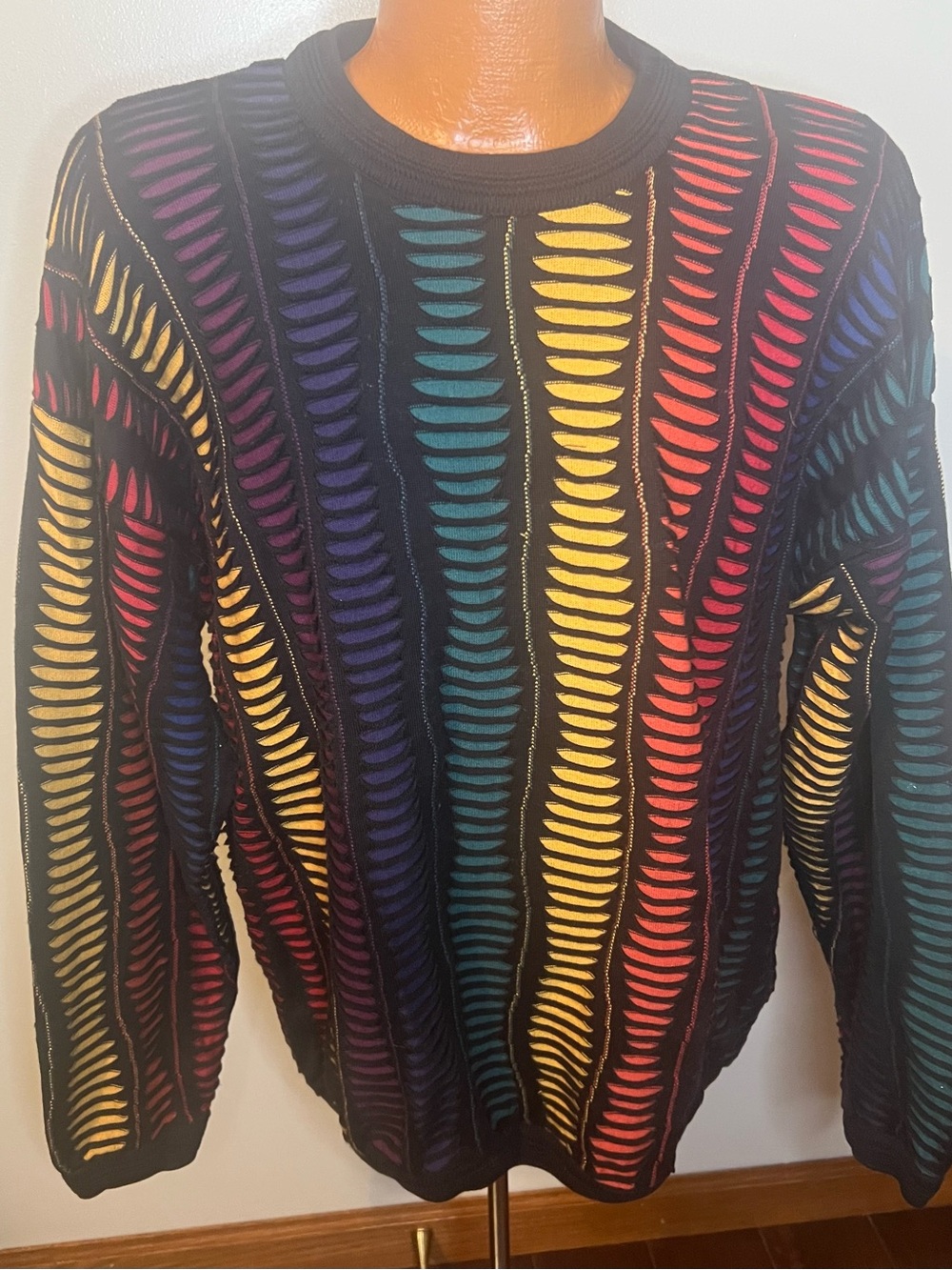 Vintage Tundra Canada Sweater Large 80s 90s Multicolor 3D Vibrant Colorful 3D
